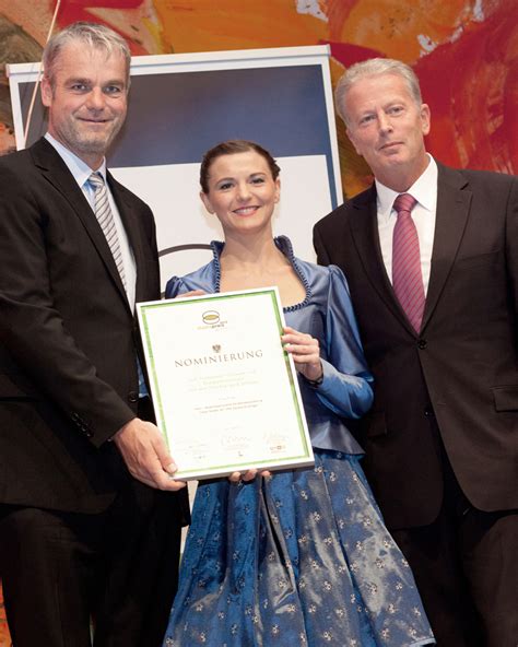 Austrian green party leader resigns may 18, 2017 4:22 pm by saim saeed austria's far right gets another shot at power. Abatec-Tochter für Staatspreis nominiert - Vöcklabruck