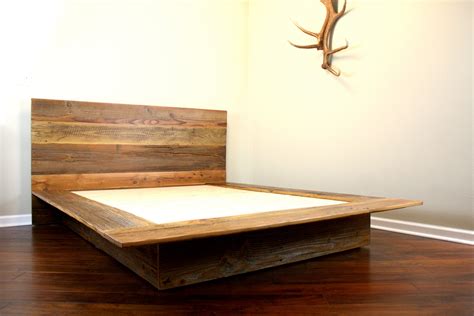 Its cool and plain design then comes with a rounded corner finishing. Minimalist Platform Bed: Designs and Pictures - HomesFeed