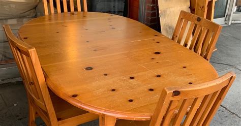 Uhuru Furniture And Collectibles Sold 100550 Wexford Knotty Pine Dining