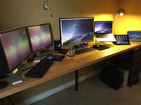 Mac Setup The Mac And Pc Desk Of An It Consultant