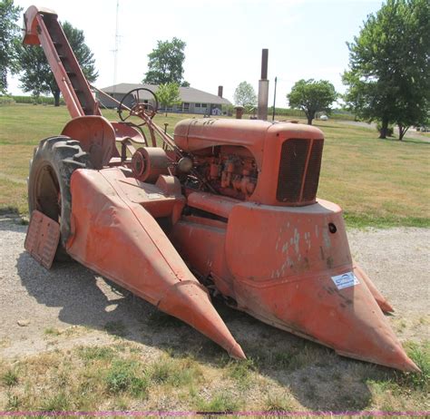1950 Allis Chalmers Wd Tractor With Mounted Corn Picker In Hettick Il
