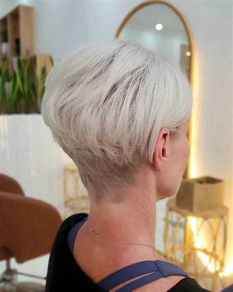 Short Stacked Pixie Bob Haircuts For A Cute And Sassy Look