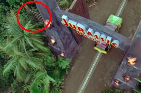25 Things You Probably Missed In Jurassic Park
