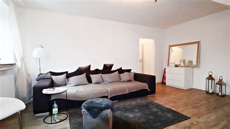 Finde günstige immobilien zum kauf in düsseldorf Idyllische 2-Zimmer-Wohnung auf dem Gutshof in D-Wittlaer ...