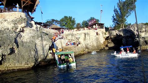 cliff jumping at negril s famous rick s cafe jamaica youtube