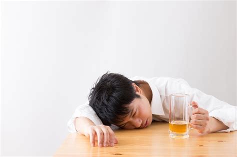 Alkoholsucht Symptome Ursachen Und Behandlung