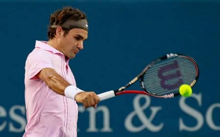Many of you may be surprised to find out that roger doesn't turn his hand under the grip very far. Roger Federer Backhand Analysis - peRFect Tennis