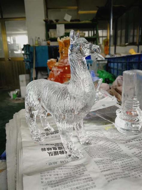 Hebei xingkuang metal materials import and export co., ltd. China Large Crystal Glass LLama Alpaca Figurine Manufacturers and Suppliers - Factory Wholesale ...