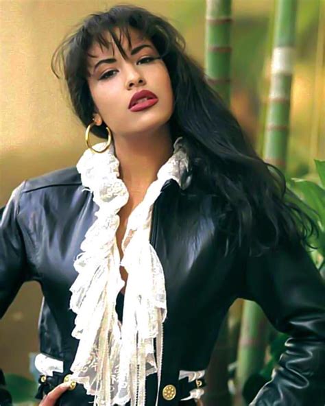 Selenaq Tribute On Instagram Amor Prohibido Selena Quintanilla Fashion Selena Quintanilla