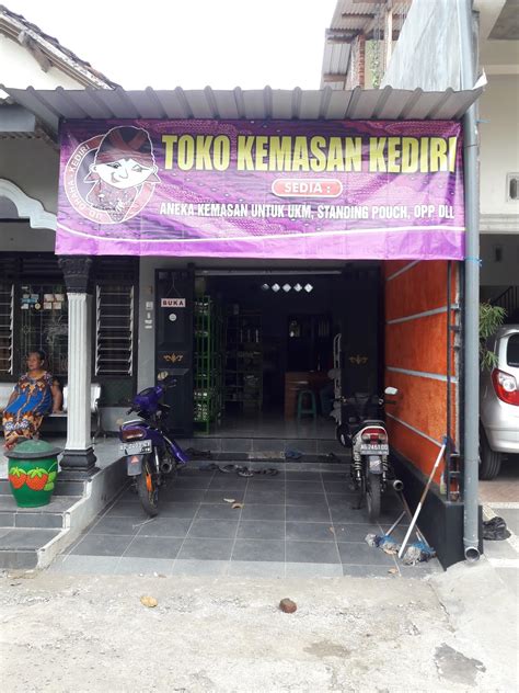 Halaman Facebook Toko Plastik dan Kemasan Kediri.