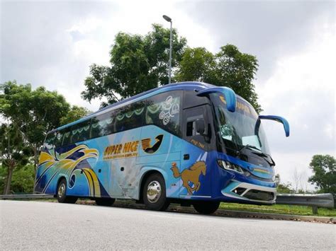 Starmart express, allows passengers to board at golden mile tower you can take the express buses from putrajaya sentral, hentian duta or tbs(terminal the bus tickets from kuala lumpur to penang are priced in malaysian ringgit and start from myr30. VIP Bus by New Asian Travel & Transport from Penang to ...