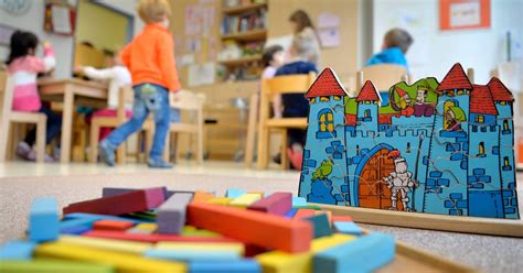 Auch die gezielten impfungen in sozial benachteiligten stadtteilen würden fortgesetzt. Corona-Liveblog: NRW-SPD will Nachweispflichten für Kita ...