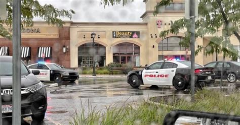 Us Mall Shooting Leaves 4 Dead So Far American Post