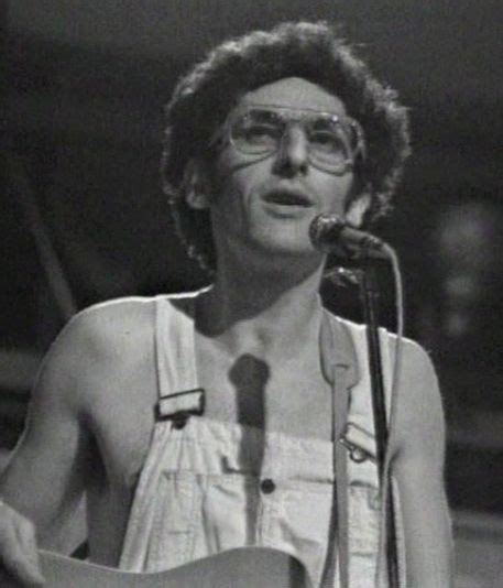 Franco battiato en una actuación. CUCCURUCUCU' (Franco Battiato 1981) - InTheFlesh