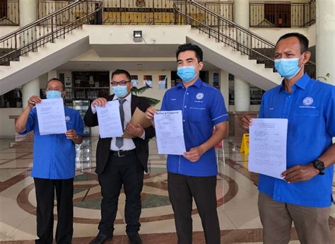 Jadinya, korang kenalah bayar saman dekat dbkl untuk elakkan dipanggil ke mahkamah atau disenarai hitam. Cake, penduduk teruskan saman pemilik nasi kandar - Utusan ...