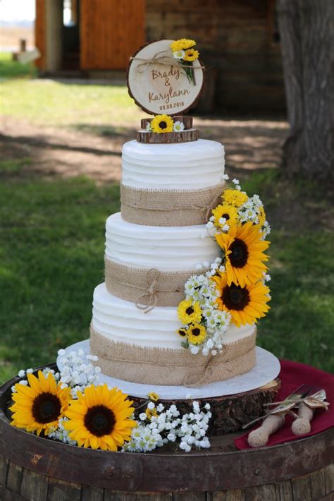 3 Tier Sunflowers And Burlap Wedding Cake Rexburg Cakes