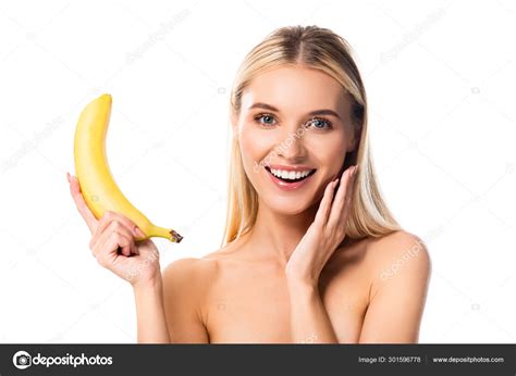 Mooie Lachende Naakte Vrouw Met Banaan Geïsoleerd Wit Stockfoto