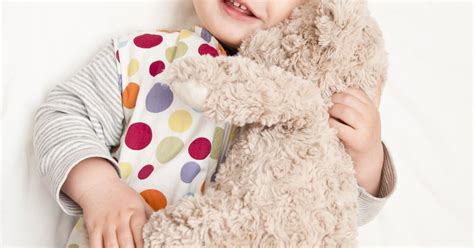 Die hebamme oder der papa baden es traditionell. Baby Schlafsack: Wie finde ich den passenden für mein Kind?