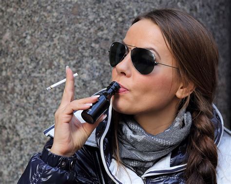 Wallpaper Model Portrait Sunglasses Glasses Winter Smoke Music