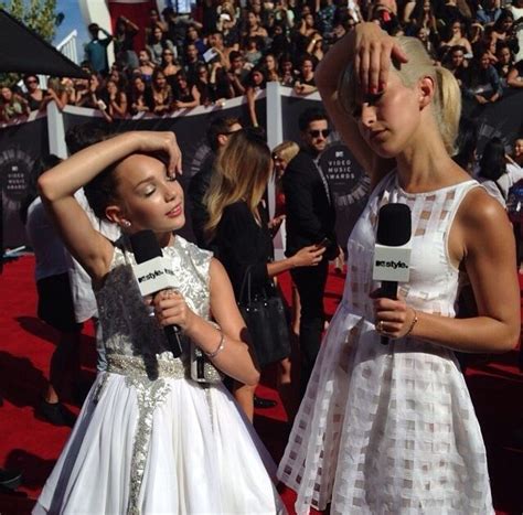 Maddie Ziegler Being Interviewed At The Vmas To Watch The Full Interview Click Here
