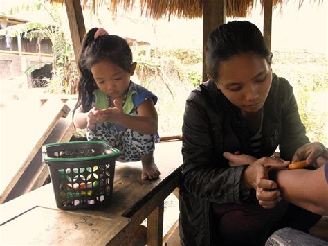 During her younger years, she marked many fearless tribal warriors with symbolic tattoos using only two bamboo sticks and a small citrus fruit locally known as calamansi. A Quick Guide For Those Planning To Visit Whang-od In ...