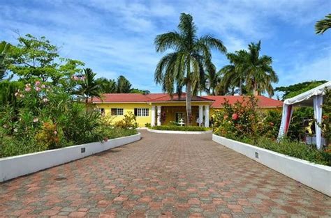 Clear all filters or view tripadvisor's suggestions. VILLA LOYOLA - Prices & Guest house Reviews (Mammee Bay ...