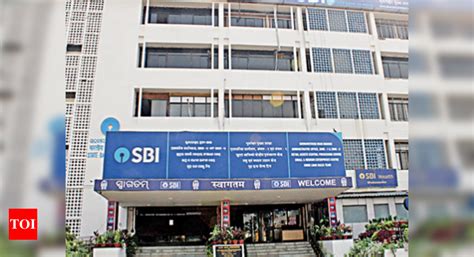 Sbi Main Branch Sealed After Ve Cases Found Bhubaneswar News Times
