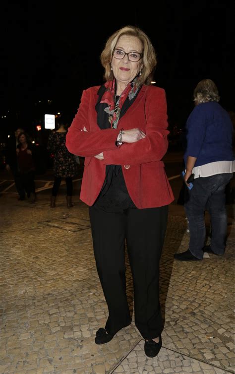 26,246 likes · 27 talking about this. Simone de Oliveira fala pela primeira vez após operação à ...