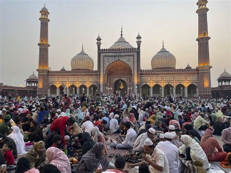 Best Places For Ramadan Feast In Old Delhi