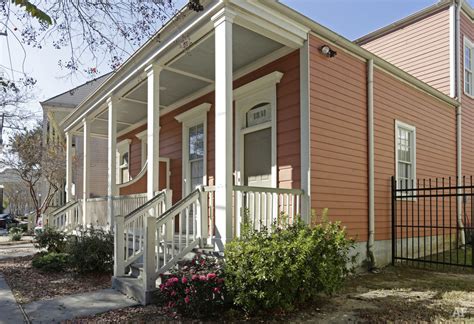 Some of the nearby neighborhoods near new orleans are french quarter, audubon, lakeview park, and central city. River Garden on Felicity - New Orleans, LA | Apartment Finder