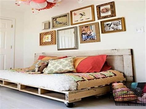 6 Diy Charming Pallet Daybed Ideas 101 Pallets