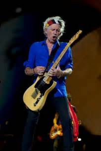 Pin By John Sheetz On Keef Keith Richards Guitar Guy Rolling Stones