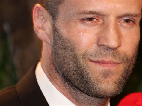Juli 1967 in shirebrook, großbritannien, geboren. Jason Statham zockte früher Passanten ab! | Promiflash.de