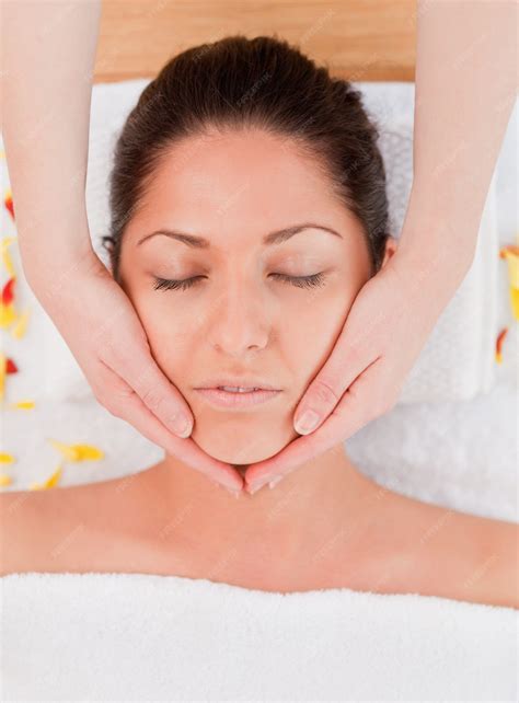 Premium Photo Dark Haired Woman Beauty Having A Facial Massage