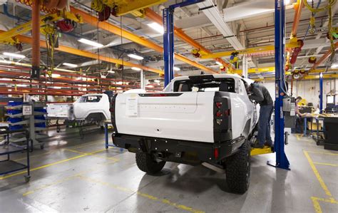 Gmc Begins Real World Testing Of New Hummer And Other Good News The