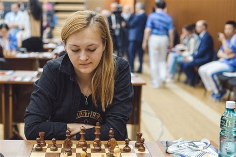 Что будет в групповом этапе чемпионата европы? Чемпионат Европы по шахматам удалось покорить талантливой ...