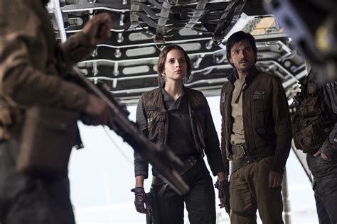 Rogue One A Star Wars Story Director Gareth Edwards Explains Title