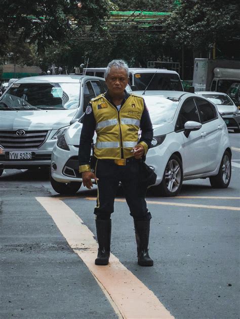 Heres A Picture Of A Traffic Enforcer Rphilippines