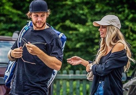 Pastrnak posted on instagram that girlfriend rebecca rohlsson gave birth to viggo rohl pastrnak, who died boston (ap)boston bruins star david pastrnak says his son has died six days after birth. David Pastrnak Girlfriend : Voracek Porazil Jagra Poprve V ...