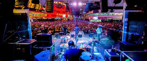 Live Music | Fremont Street Experience