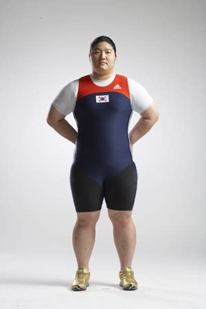 손에 하얀 가루 like 장미란 / 내가 hook 손에 하얀 가루 like 장미란 내가 감옥 가면 100% 장기간 날 만날 거면 먹고 와라 청심환 내 머릿속엔 하루종일 돈 생각 uneducated kid. 상큼이ㅋ