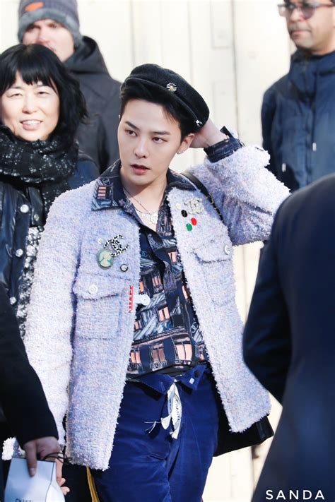 And so during his fame with bigbang, he got lots solo activities to attend to. Pin oleh Dee di BIGBANG G-Dragon | Selebritas, G dragon ...