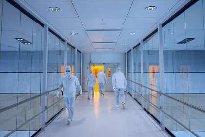 #freiraum #reinraum #karriere #hobby #machbeides #techniker #einrichter. The five cleanrooms of GlobalFoundries' Fab 1 are all ...