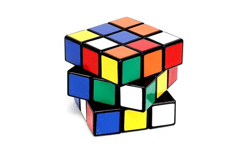 Rubik's cube won the 1980 german game of the year special award for best puzzle. طريقة حل مكعب روبيك للمبتدئين
