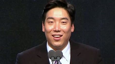 May 27, 2021 · 그러나 김태희가 평소 다니던 성당에서 예식을 올리고, 드레스는 서울대 의류학과 99학번 출신인 김태희가 직접 만들었다. 김현수 결혼, 승무원과 6년열애 결혼…'러브스토리 공개'