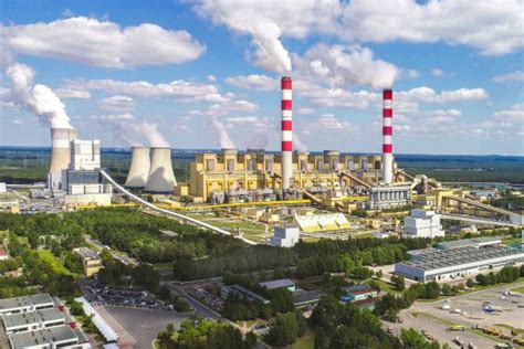 Tylko 2 km od składu odpadów promieniotwórczych. Elektrownia Bełchatów kończy 45 lat - energiapress.pl