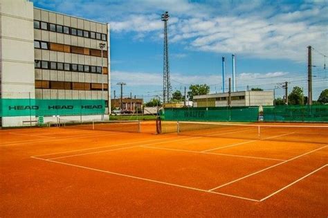 Термины, содержащие tennisplatz | все формы. Tennisplatz ESV-Tennis-Wolfurt - 6922 Wolfurt - Eversports