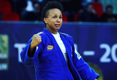 Amandine buchard a effleuré son rêve. Amandine Buchard : «Je revis tout simplement» - Judo