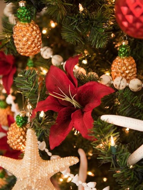 Huge selection of designer coastal décor, bedding, lighting, & more. Coastal- and Cottage-Style Christmas Decorations ...