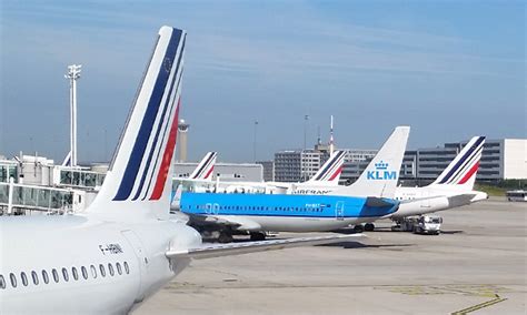 Air France Klm Accuse Une Perte Nette De 18 Milliard Deuros